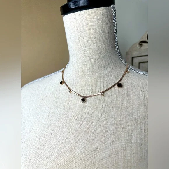 Beautiful necklace - Picture 7 of 8